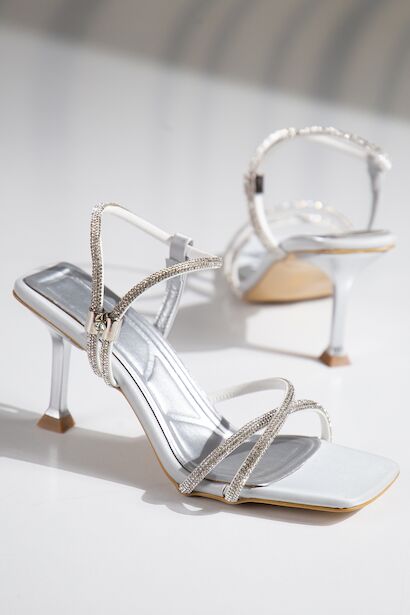 Bien Taş Detaylı Topuklu Ayakkabı  Gümüş 4