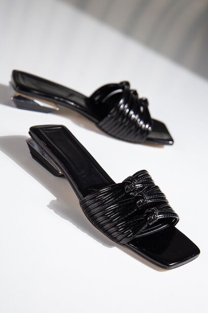 Vesta Rugan Terlik  Siyah