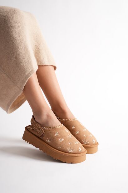 Içı Kürklü Nakişli Ultra Mini Süet Kışlık Taban Bot & Bootie 